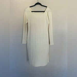 white, long-sleeved, rib-knit bodycon dress Size Médium  (1571)